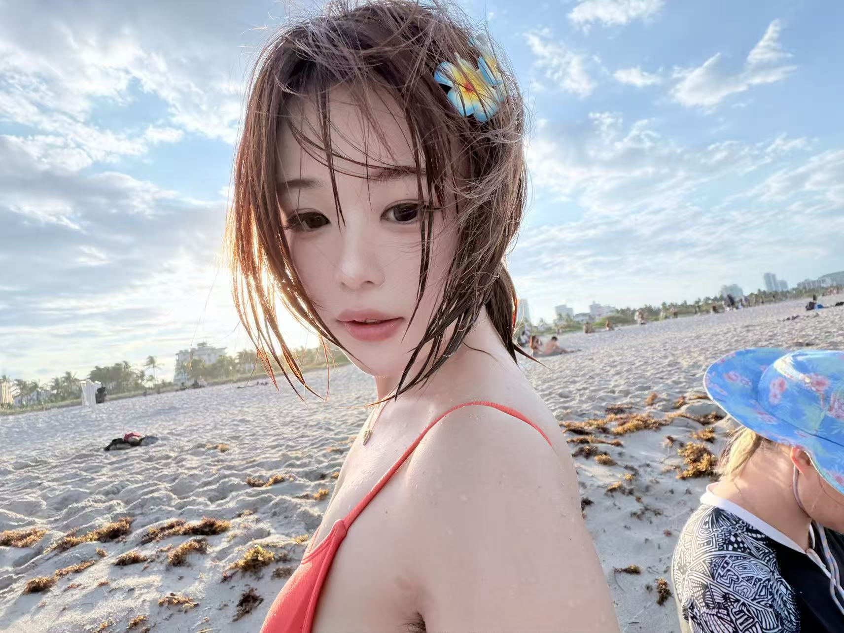 Aurora at the beach